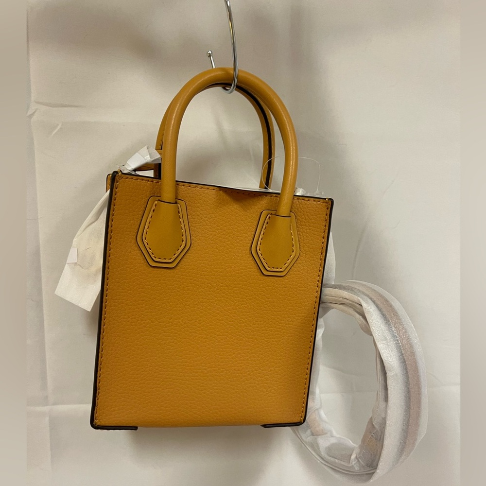 New MICHAEL KORS Mercer Extra-Small Pebbled Leather Crossbody Bag - Picture 2 of 8
